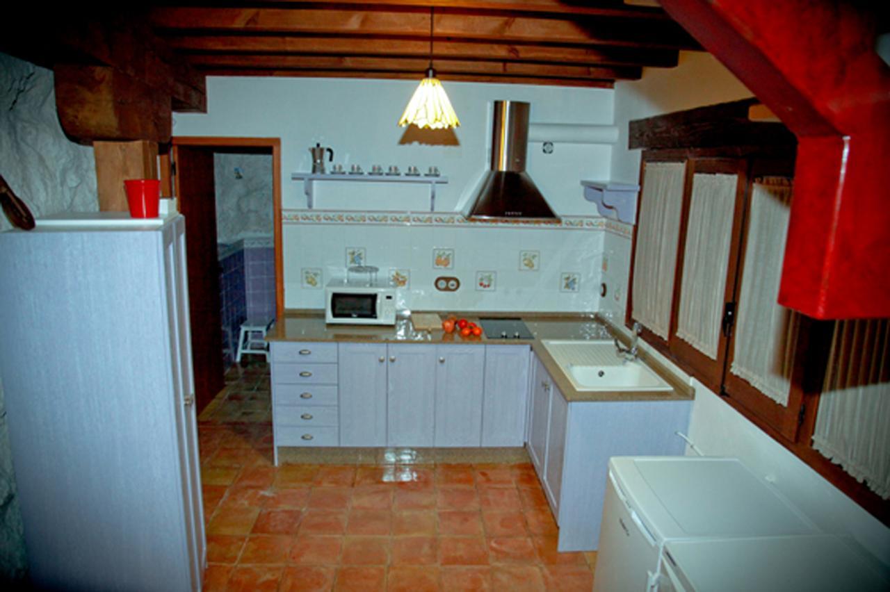 Casa Rural La Bodeguilla Alcala del Jucar Bagian luar foto